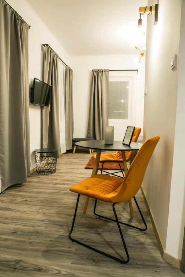 Appartamento Marusius Apartmanház Makó Esterno foto