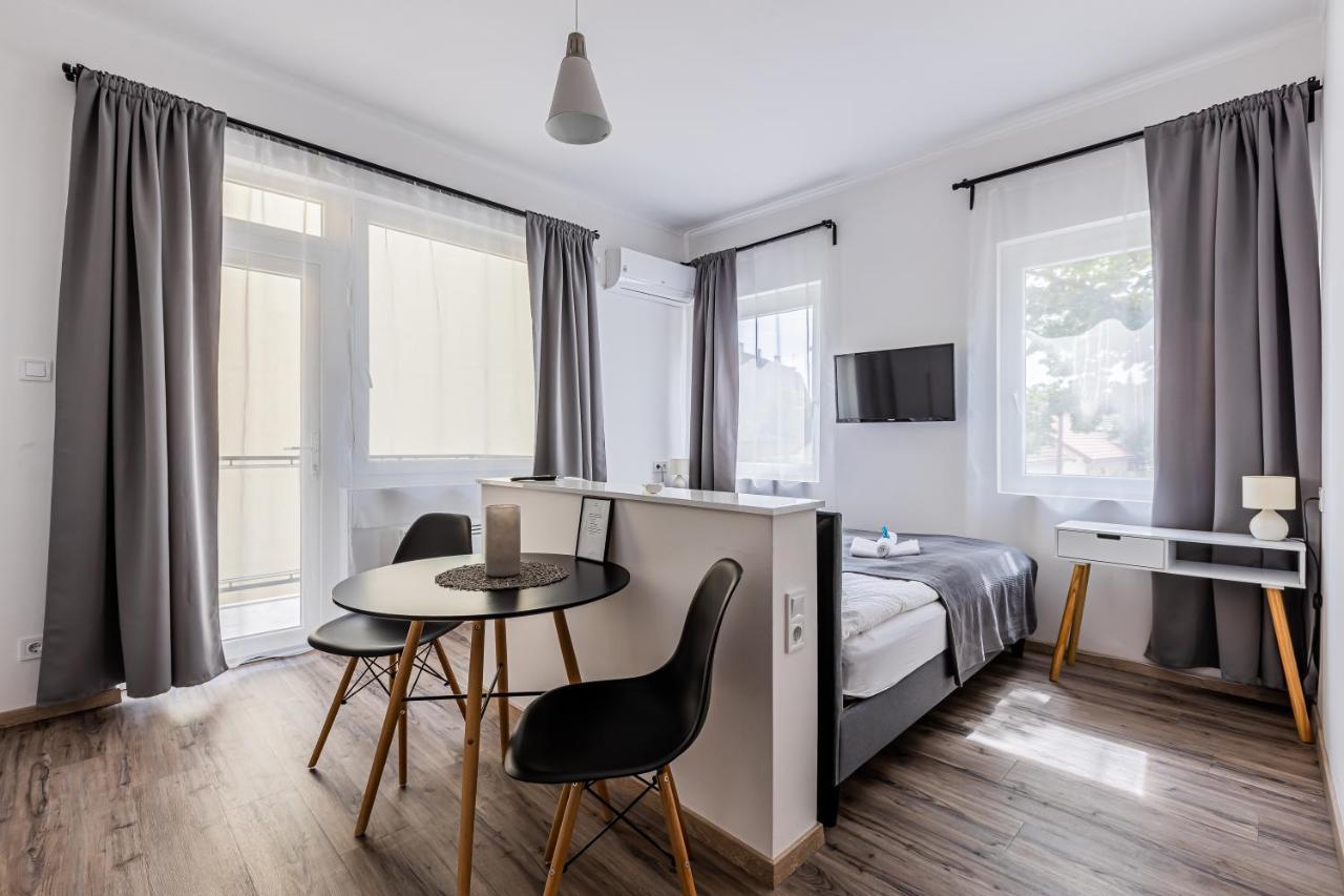 Appartamento Marusius Apartmanház Makó Esterno foto